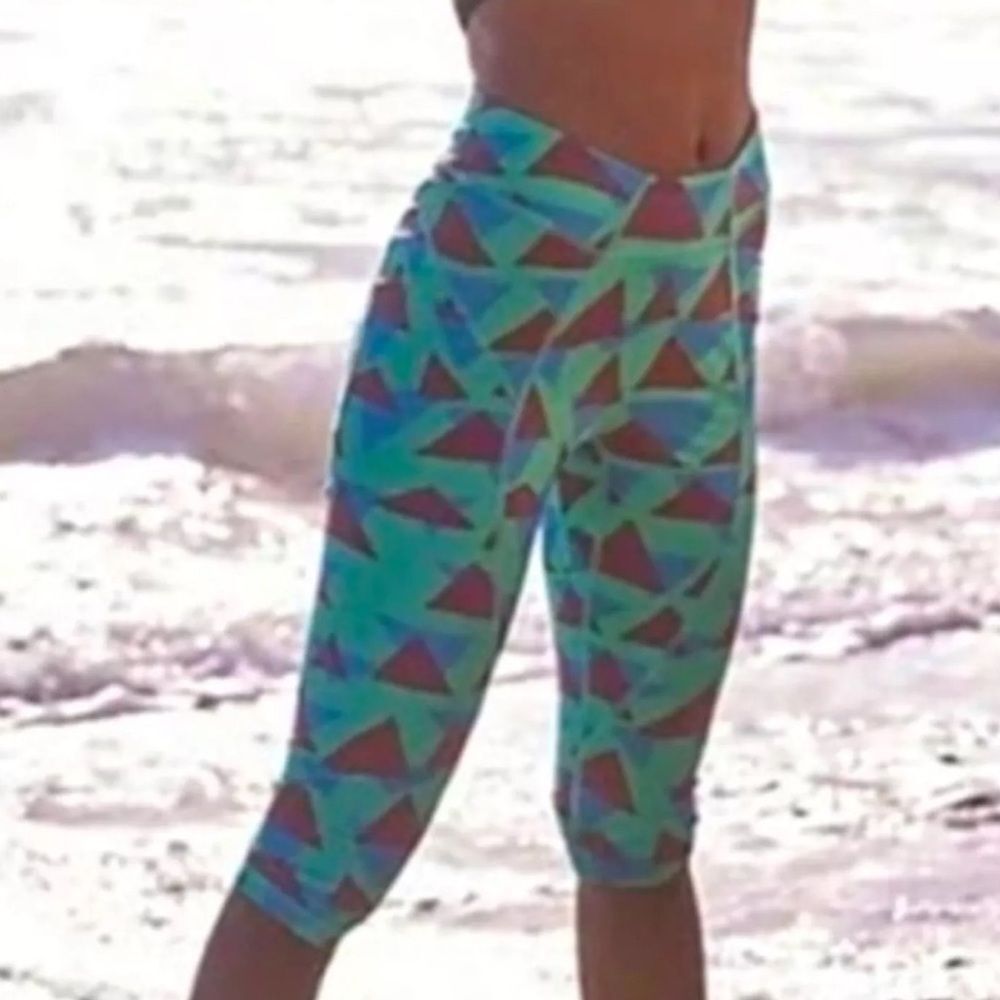 NWOT Free People FP Movement Make Way Geometric Printed Rasher Capri Leggings M